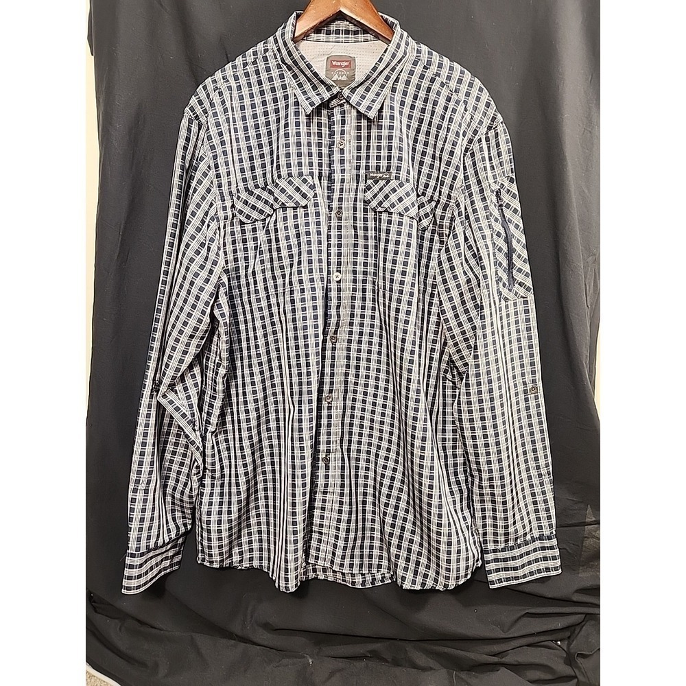 wrangler outdoor button up shirt mens XLT long sleeve plaid light weight